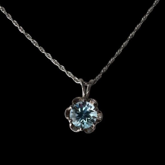 Vintage Sterling Silver Blue Topaz Pendant & Chain Necklace 18 inch, Solitaire - Picture 7 of 16